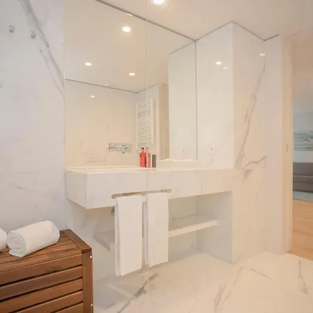 Primrose Apartment